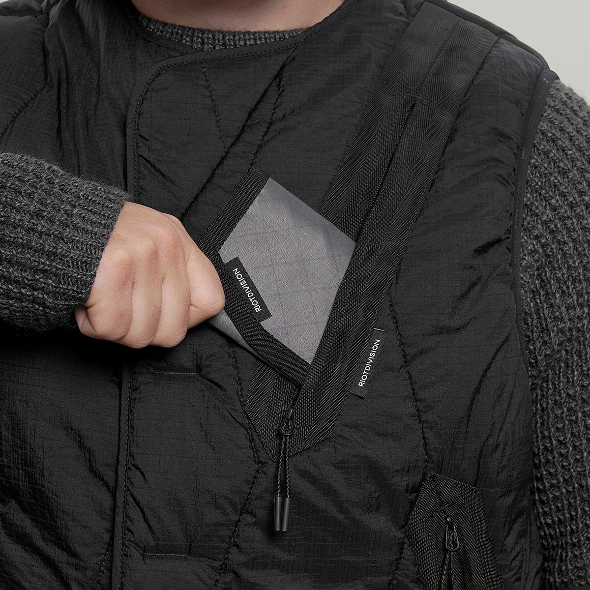 Diagonal Pocket Vest Gen.1 RD-DGNLPV_GEN.1 (FW25) BLACK - Image 8