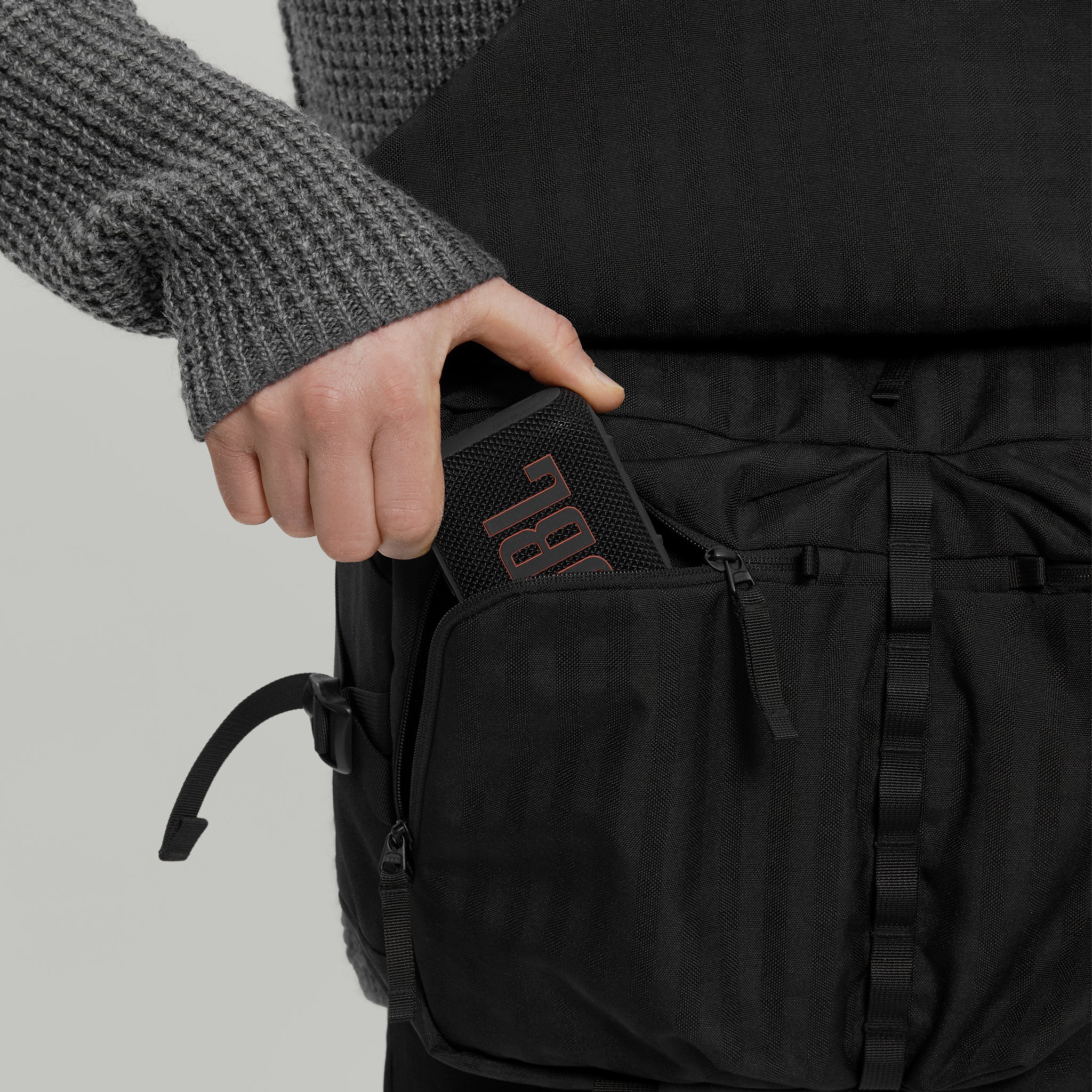 Messenger Bag F18 Gen.1 RD-MB-F18_GEN.1 (FW25) BLACK - Image 11
